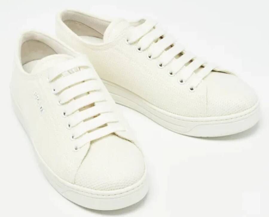Prada Vintage Pre-owned Canvas sneakers White Dames
