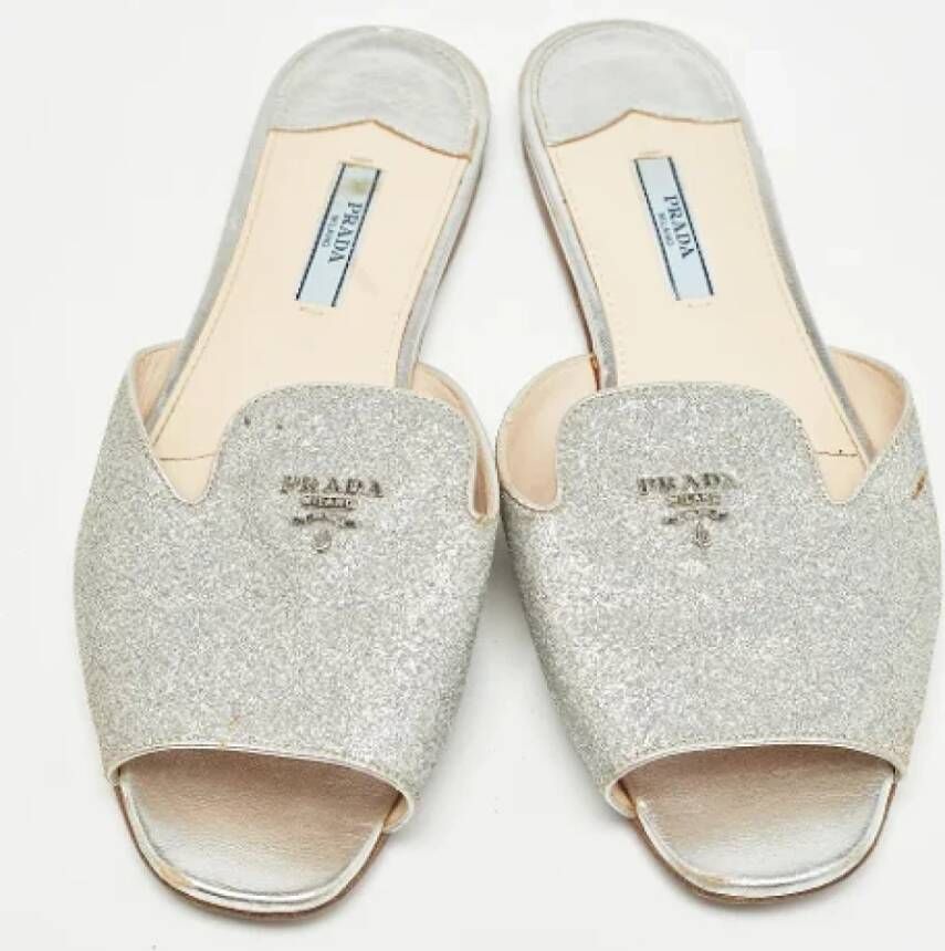Prada Vintage Pre-owned Fabric flats Gray Dames