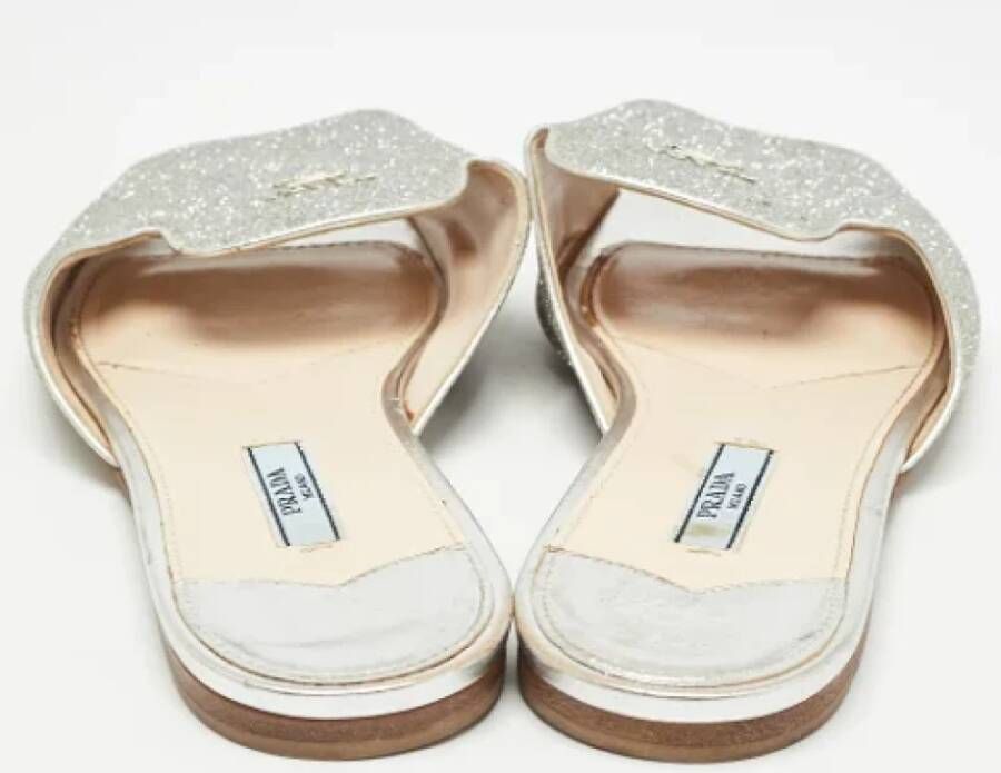 Prada Vintage Pre-owned Fabric flats Gray Dames