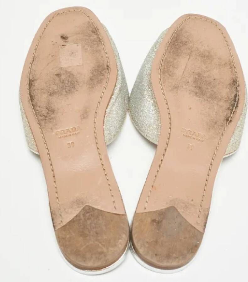 Prada Vintage Pre-owned Fabric flats Gray Dames