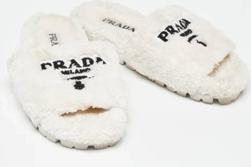 Prada Vintage Pre-owned Fabric flats White Dames