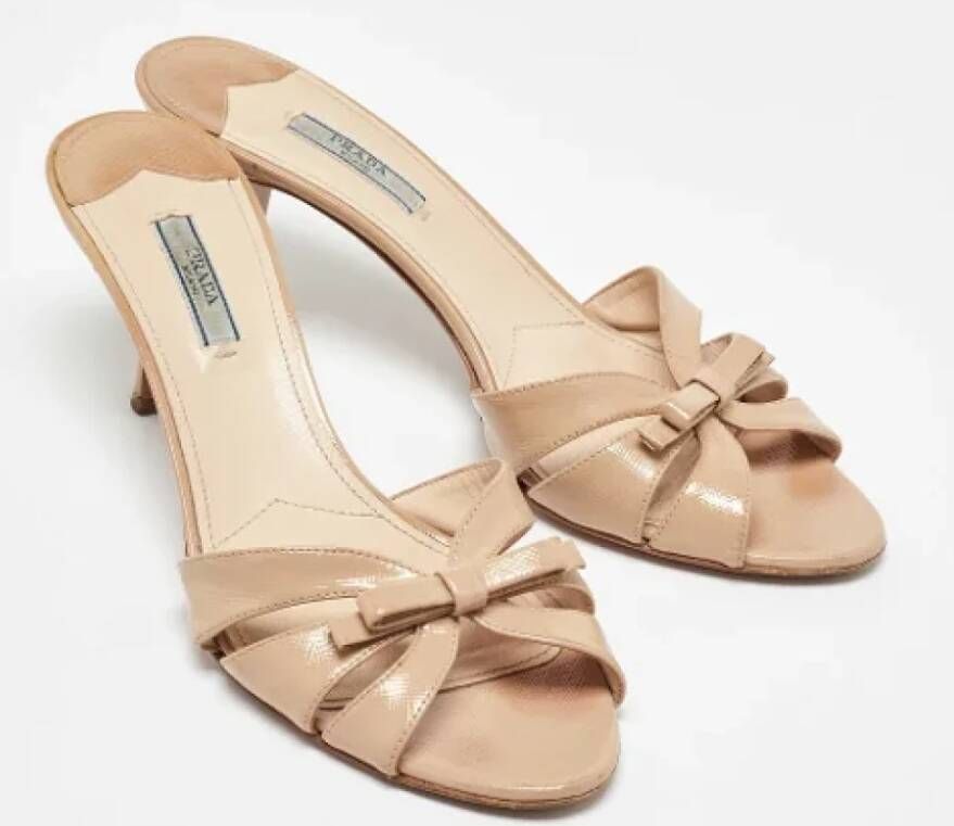 Prada Vintage Pre-owned Fabric sandals Beige Dames