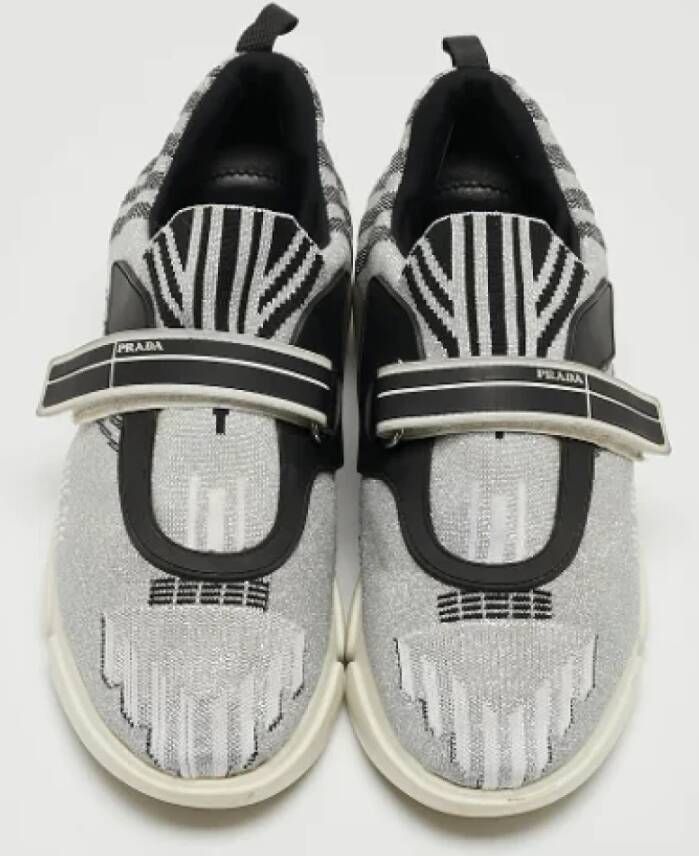 Prada Vintage Pre-owned Fabric sneakers White Dames