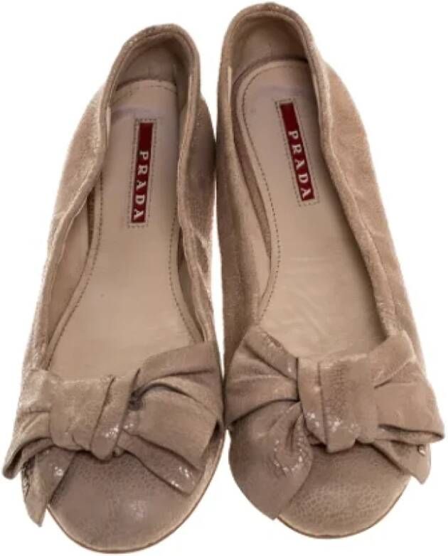 Prada Vintage Pre-owned Leather flats Beige Dames