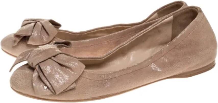 Prada Vintage Pre-owned Leather flats Beige Dames