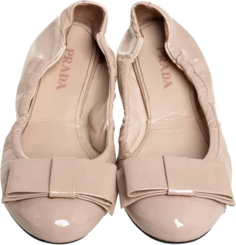 Prada Vintage Pre-owned Leather flats Beige Dames