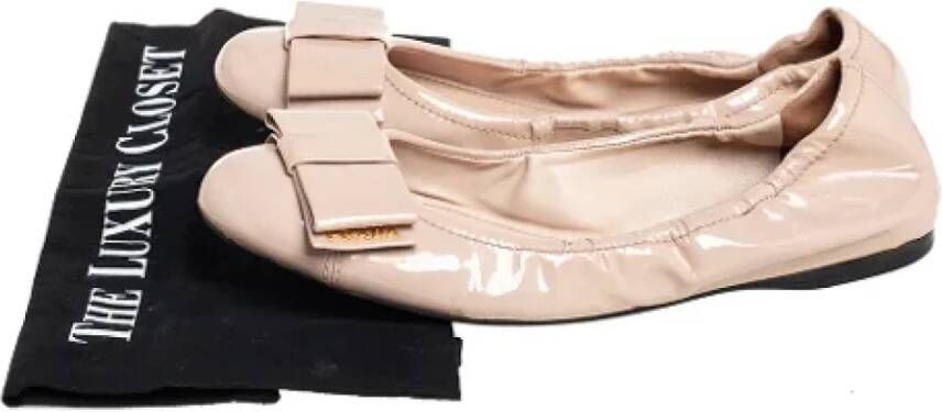 Prada Vintage Pre-owned Leather flats Beige Dames