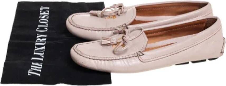 Prada Vintage Pre-owned Leather flats Beige Dames