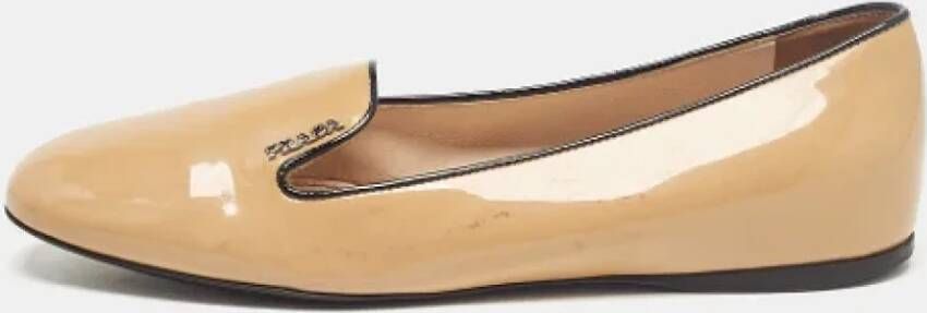 Prada Vintage Pre-owned Leather flats Beige Dames