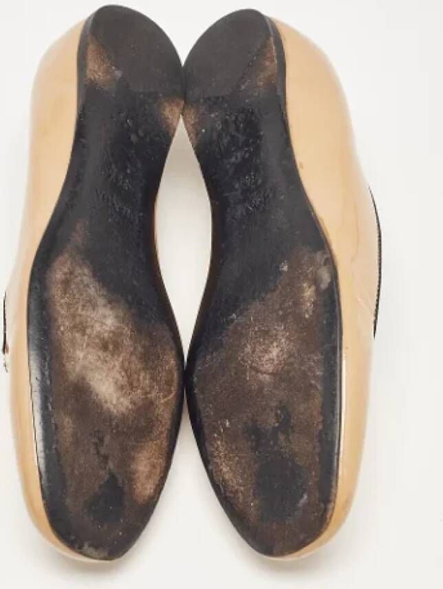 Prada Vintage Pre-owned Leather flats Beige Dames