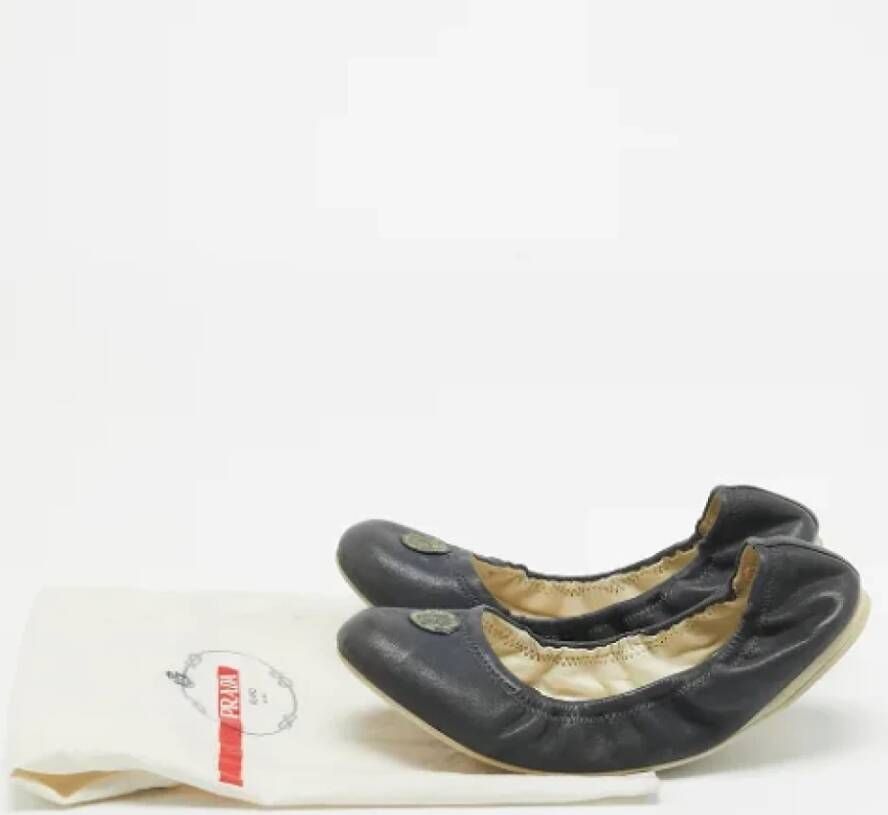 Prada Vintage Pre-owned Leather flats Blue Dames