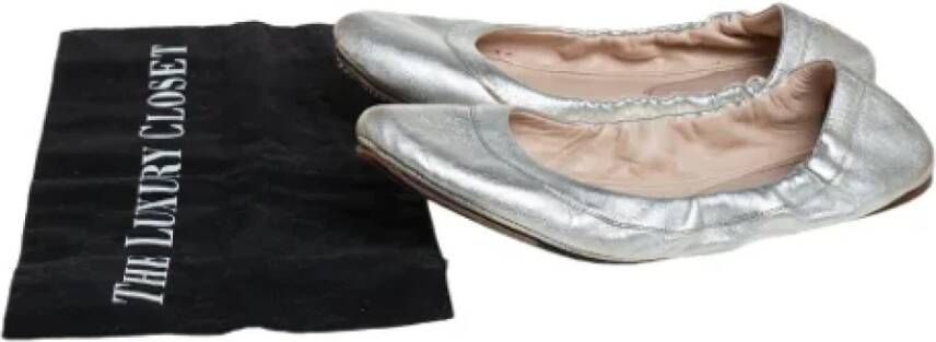 Prada Vintage Pre-owned Leather flats Gray Dames