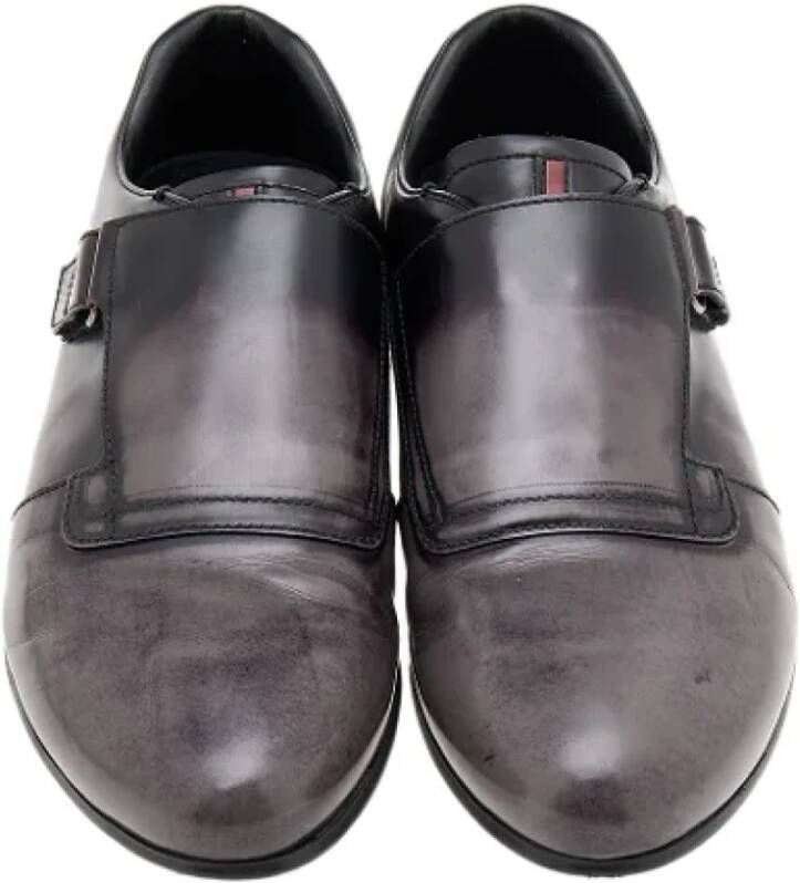 Prada Vintage Pre-owned Leather flats Gray Dames