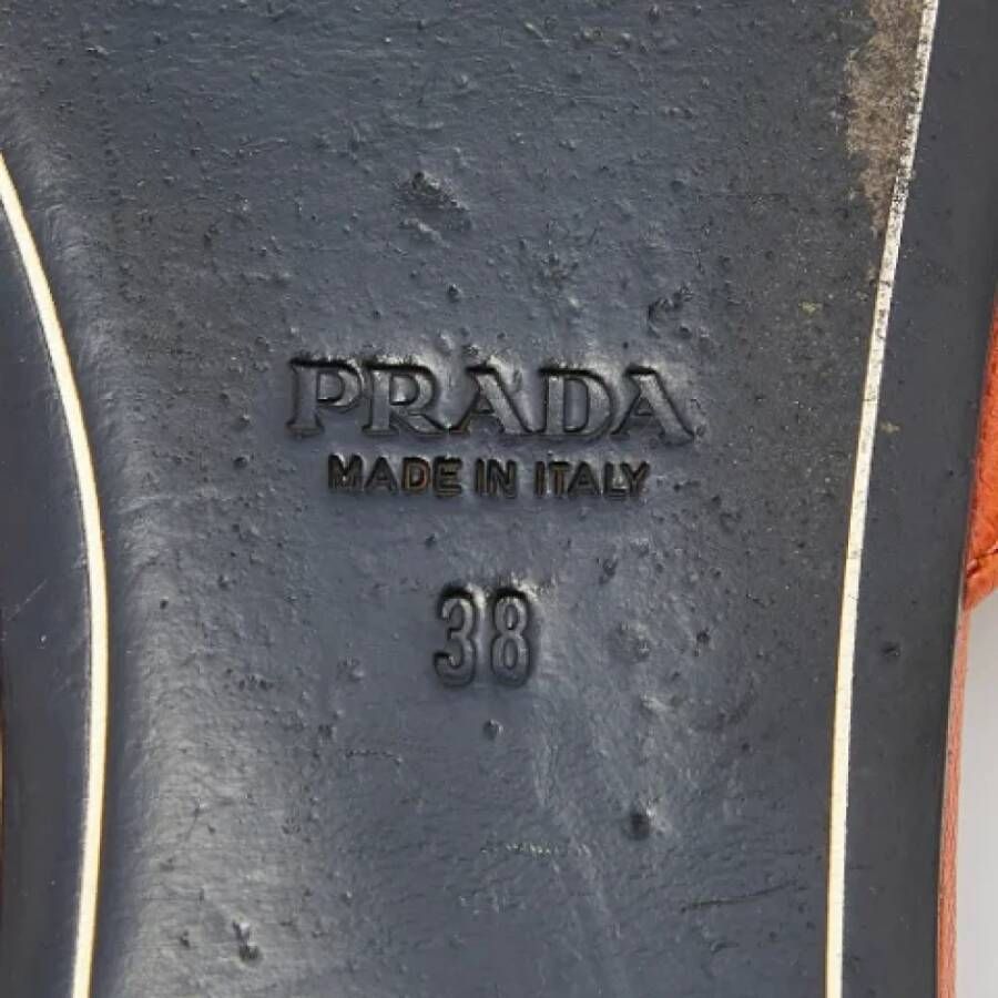Prada Vintage Pre-owned Leather flats Orange Dames