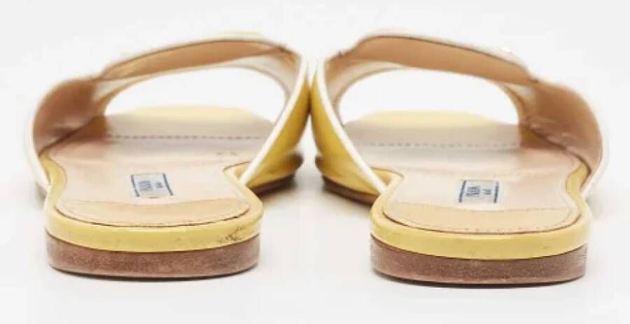 Prada Vintage Pre-owned Leather flats Yellow Dames