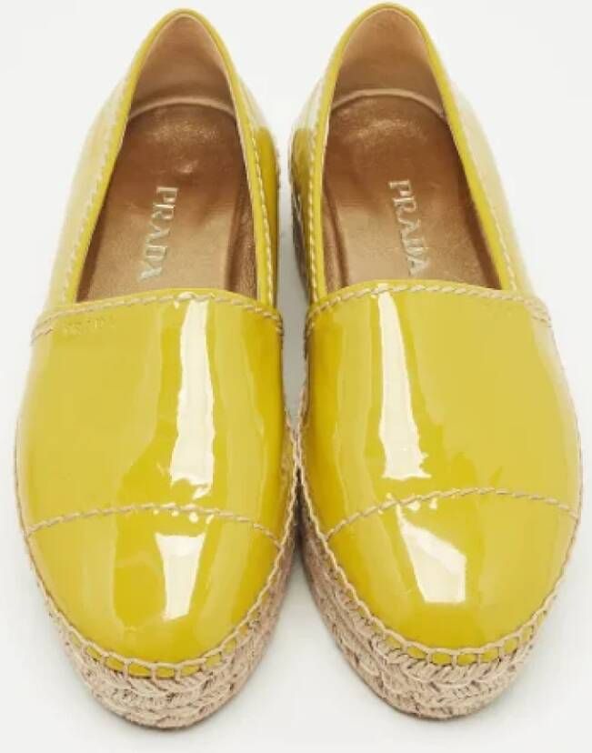 Prada Vintage Pre-owned Leather flats Yellow Dames