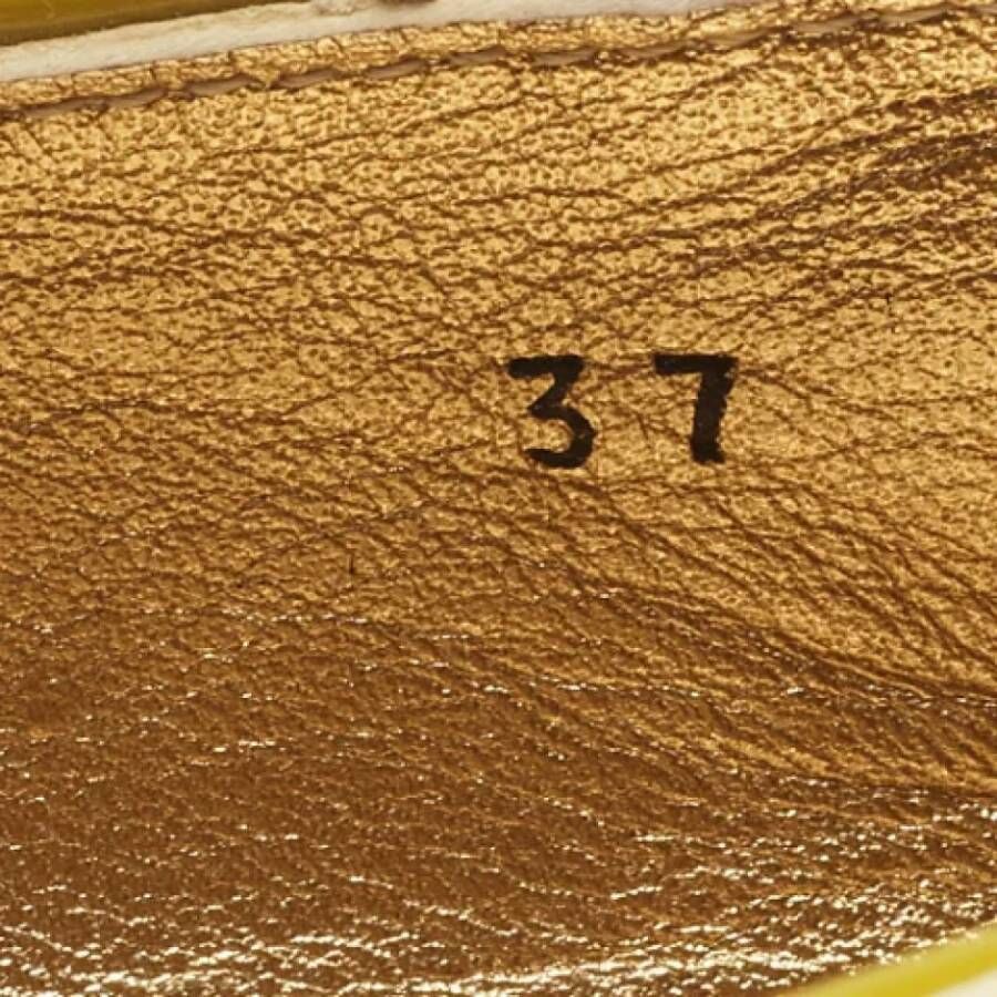 Prada Vintage Pre-owned Leather flats Yellow Dames