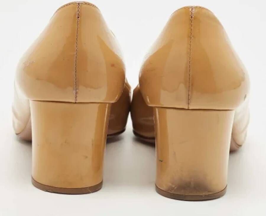 Prada Vintage Pre-owned Leather heels Beige Dames
