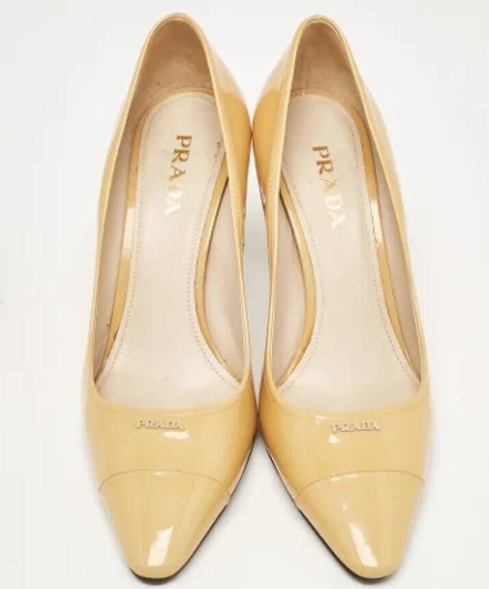 Prada Vintage Pre-owned Leather heels Beige Dames