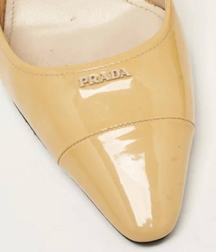 Prada Vintage Pre-owned Leather heels Beige Dames