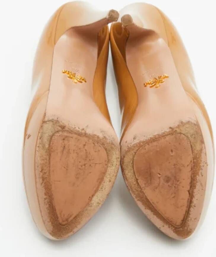 Prada Vintage Pre-owned Leather heels Beige Dames