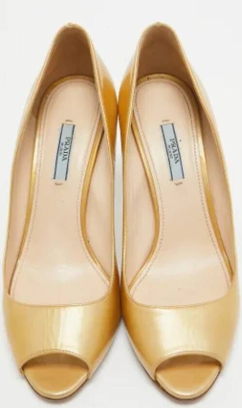 Prada Vintage Pre-owned Leather heels Yellow Dames