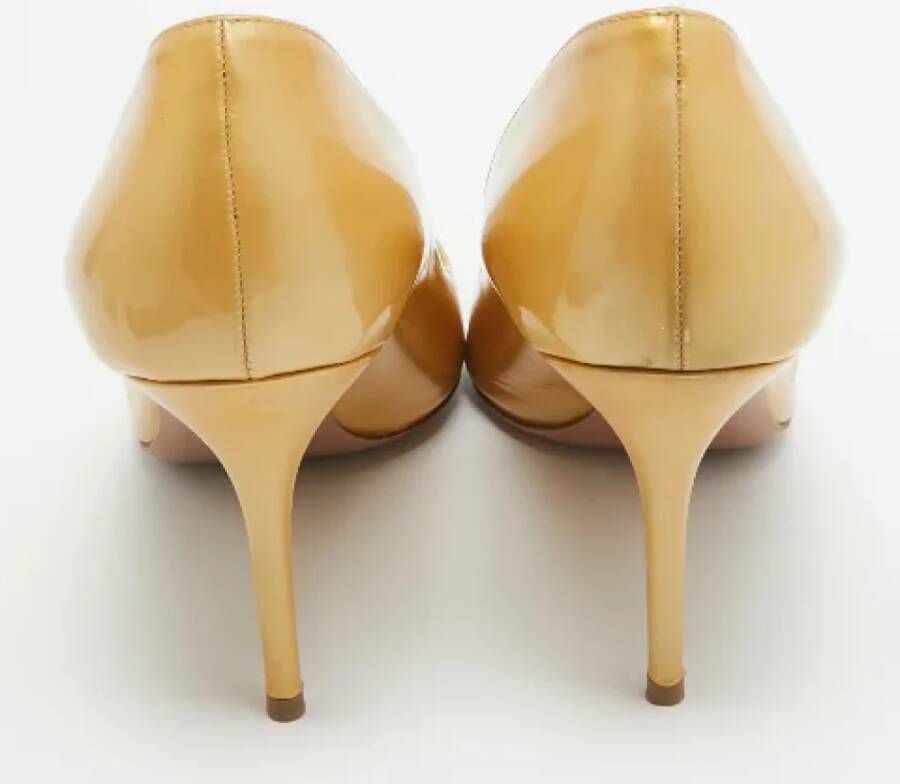 Prada Vintage Pre-owned Leather heels Yellow Dames