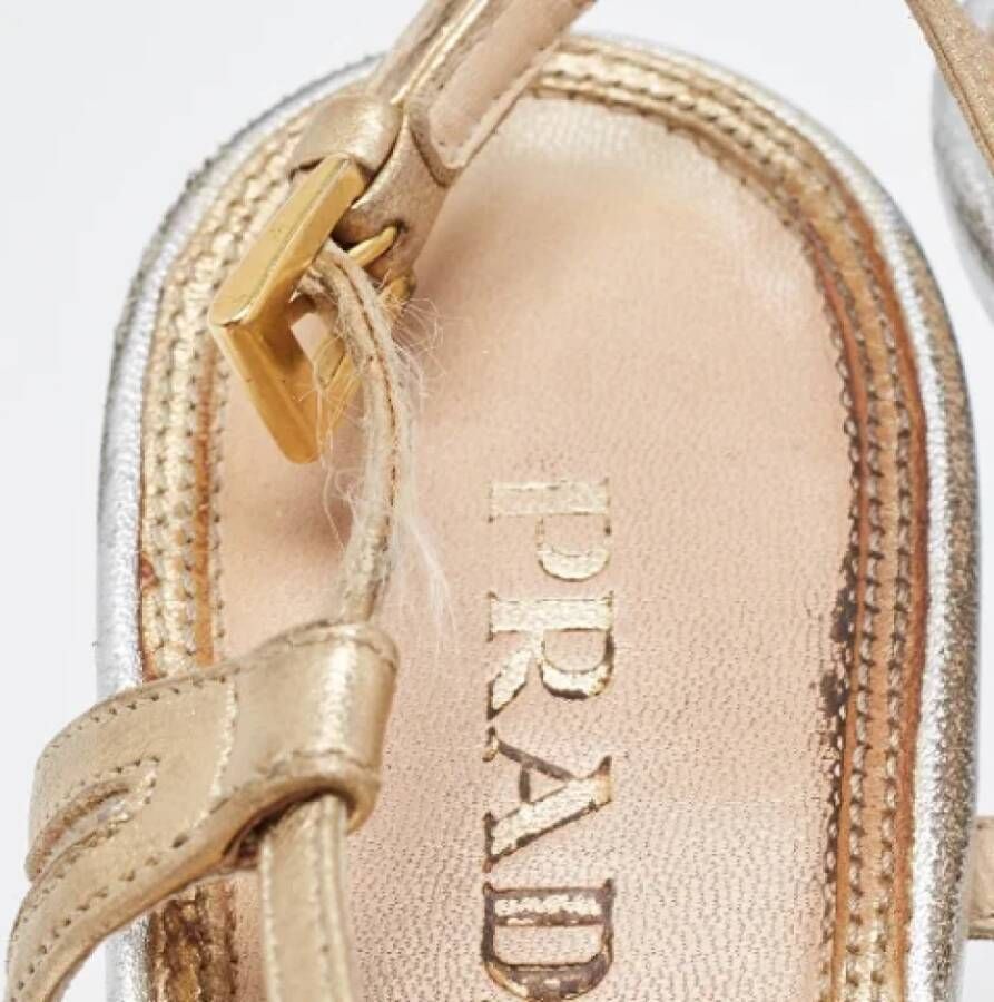 Prada Vintage Pre-owned Leather sandals Beige Dames