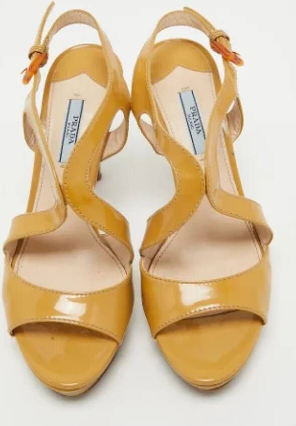 Prada Vintage Pre-owned Leather sandals Beige Dames