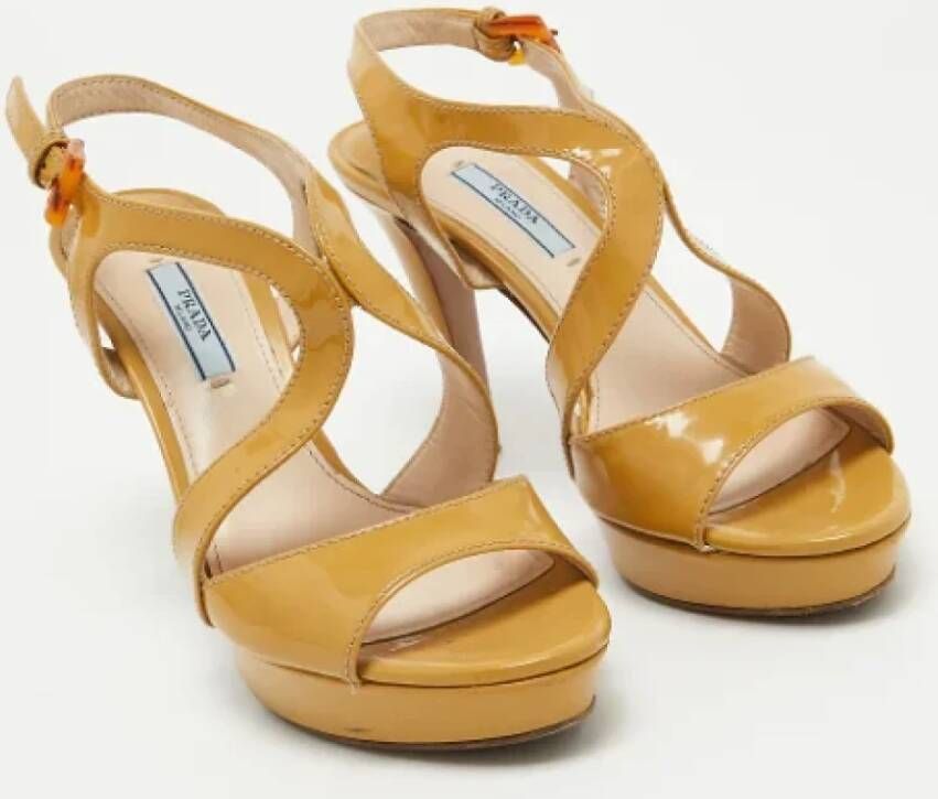 Prada Vintage Pre-owned Leather sandals Beige Dames