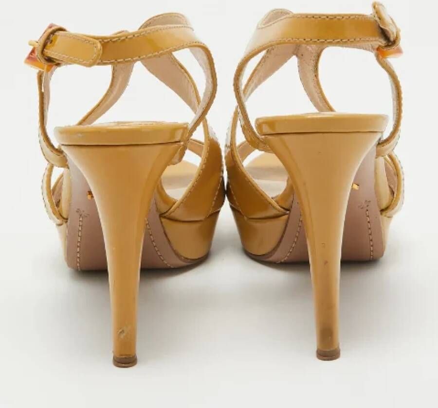 Prada Vintage Pre-owned Leather sandals Beige Dames