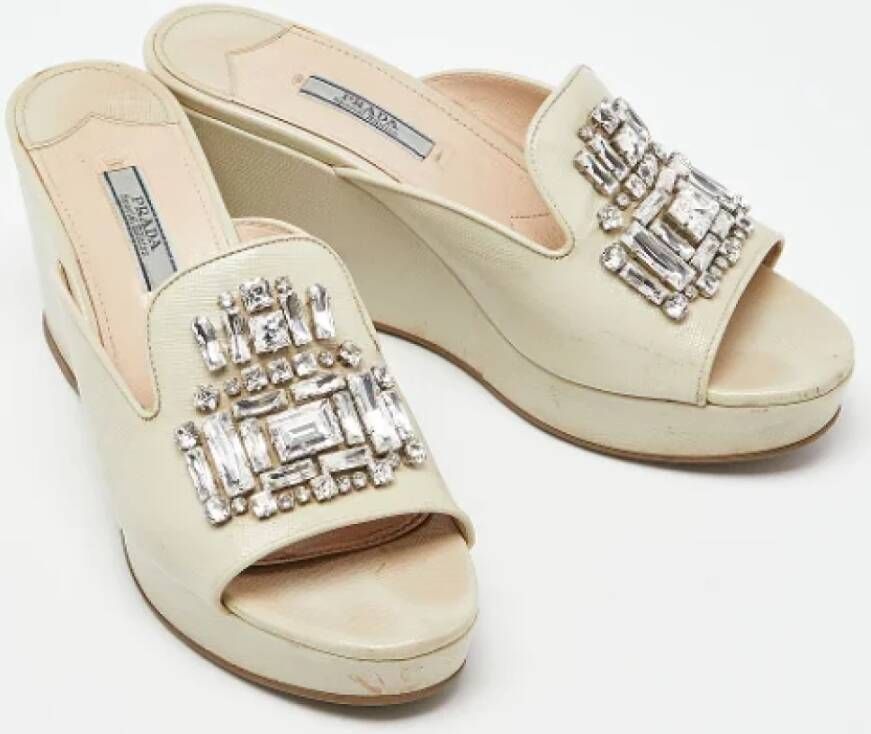 Prada Vintage Pre-owned Leather sandals Beige Dames