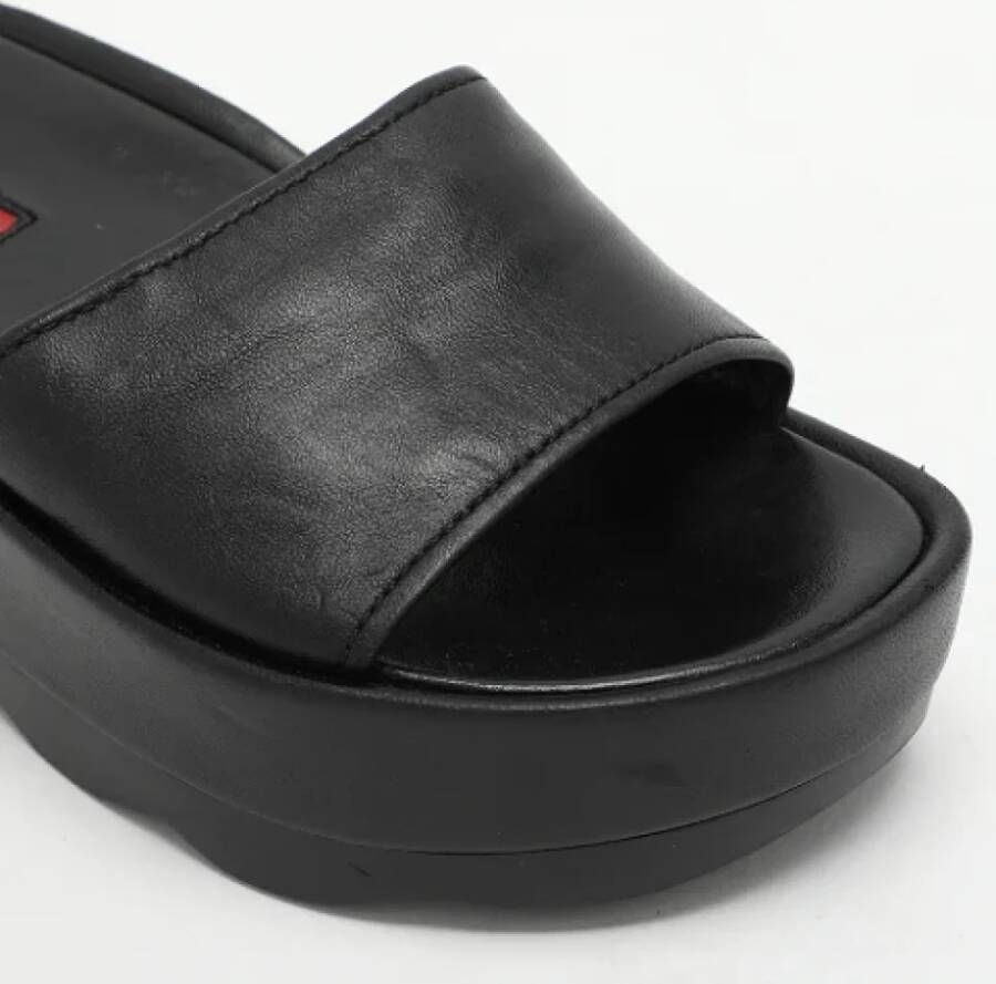 Prada Vintage Pre-owned Leather sandals Black Dames