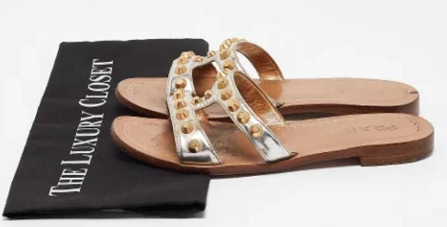 Prada Vintage Pre-owned Leather sandals Gray Dames