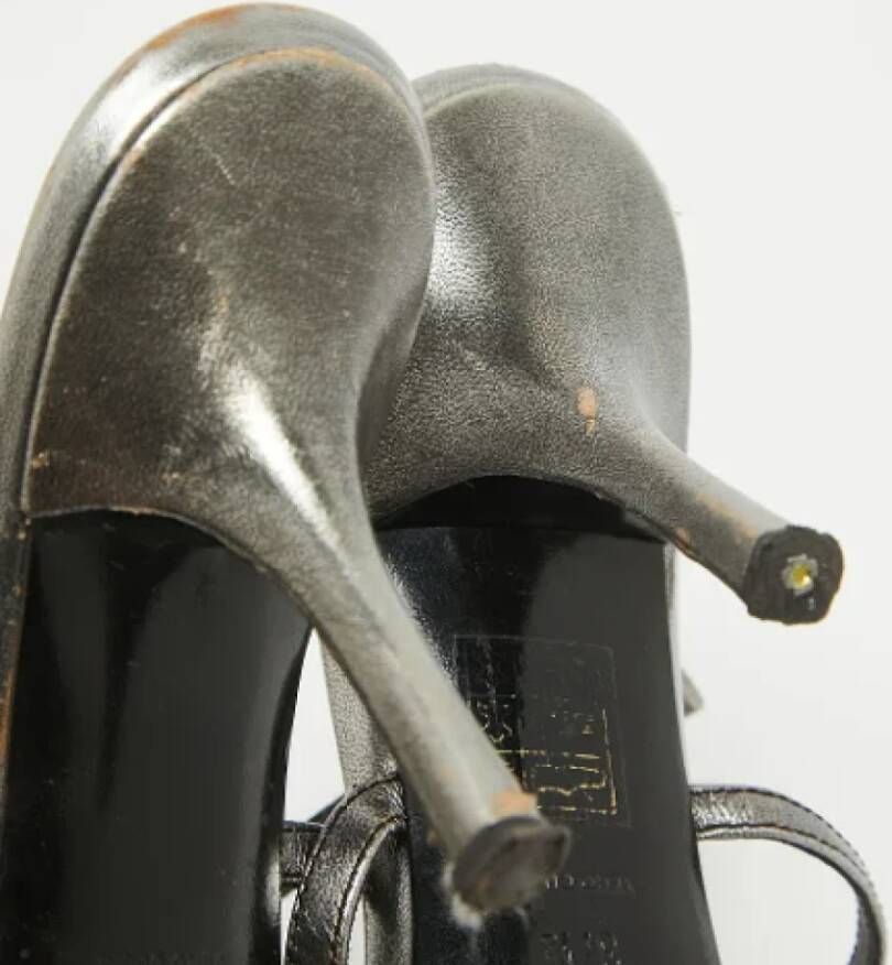 Prada Vintage Pre-owned Leather sandals Gray Dames