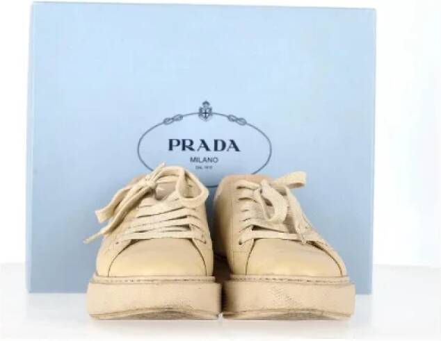 Prada Vintage Pre-owned Leather sneakers Beige Dames