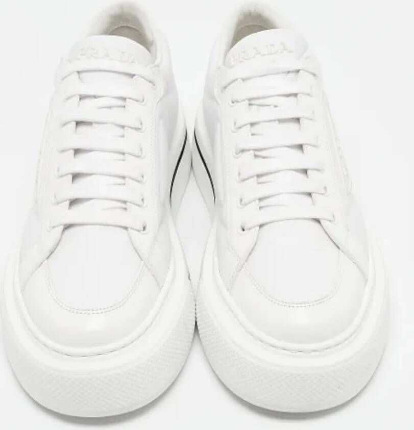 Prada Vintage Pre-owned Leather sneakers White Dames