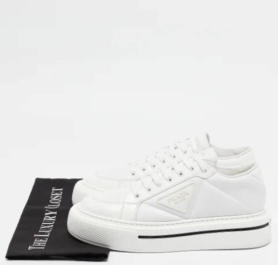 Prada Vintage Pre-owned Leather sneakers White Dames