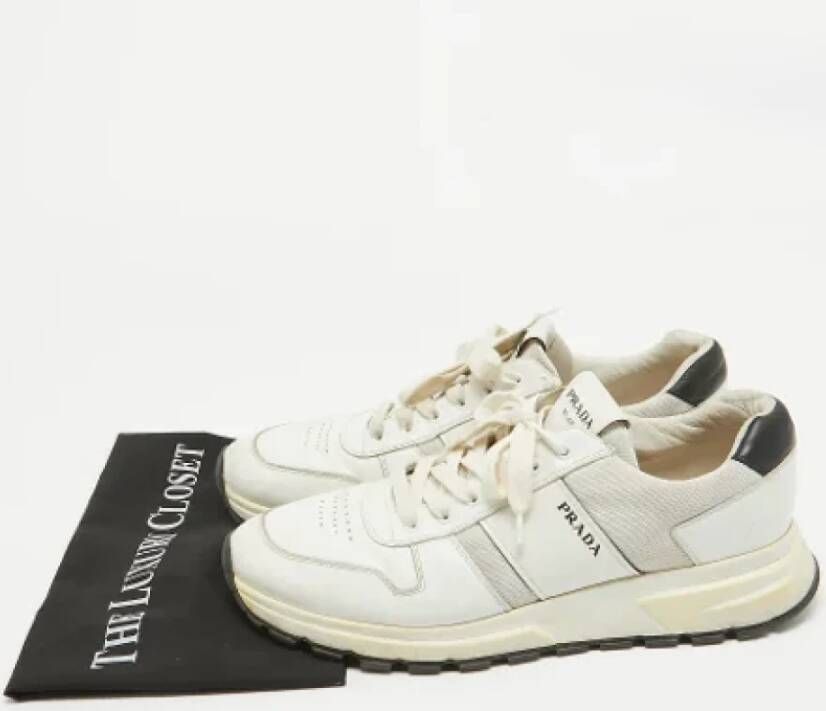 Prada Vintage Pre-owned Leather sneakers White Heren