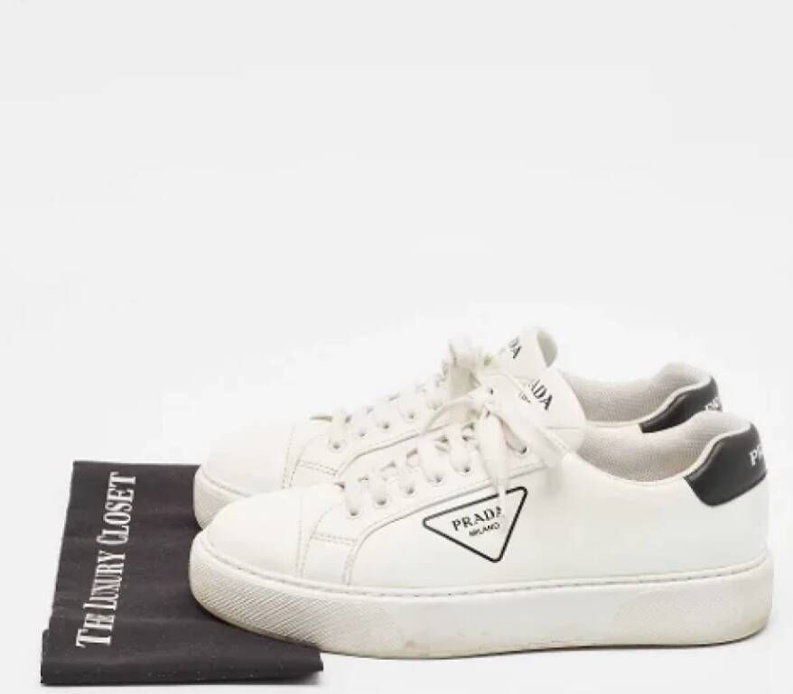 Prada Vintage Pre-owned Leather sneakers White Heren