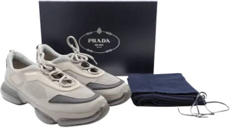 Prada Vintage Pre-owned Plastic sneakers Gray Heren