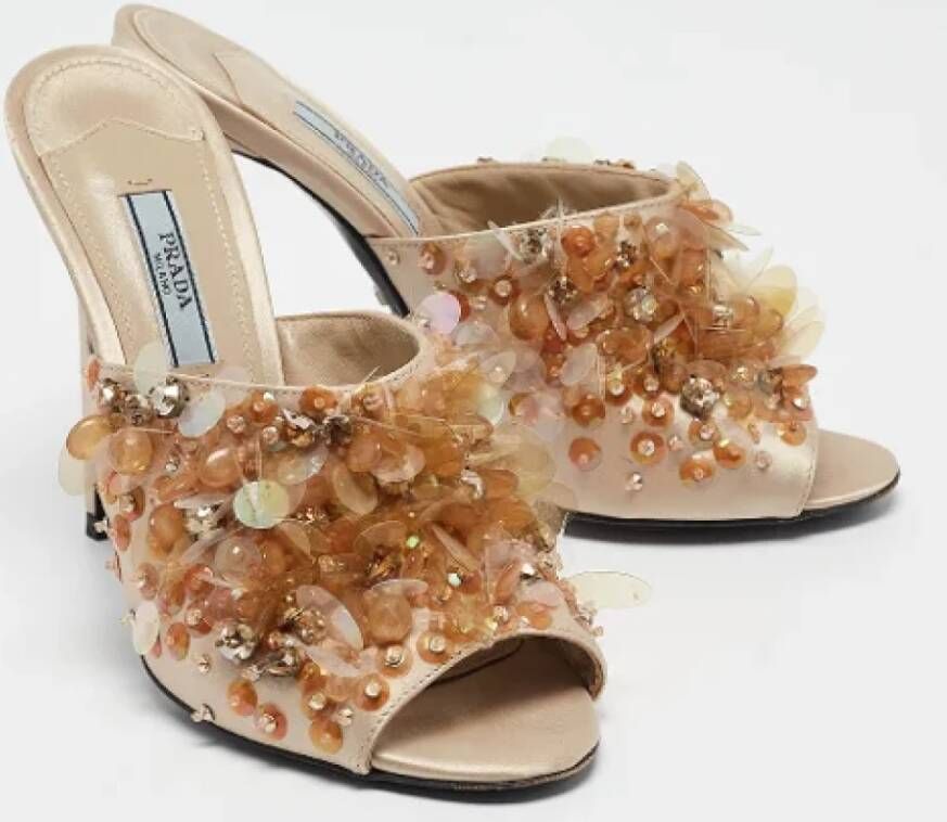 Prada Vintage Pre-owned Satin sandals Beige Dames