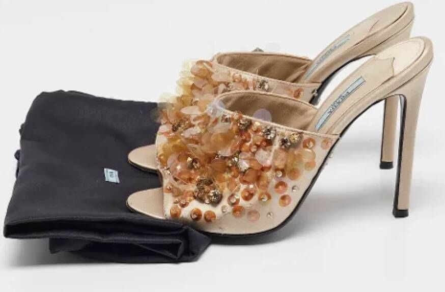 Prada Vintage Pre-owned Satin sandals Beige Dames