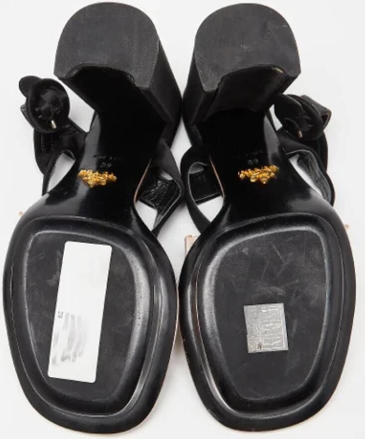 Prada Vintage Pre-owned Satin sandals Pink Dames