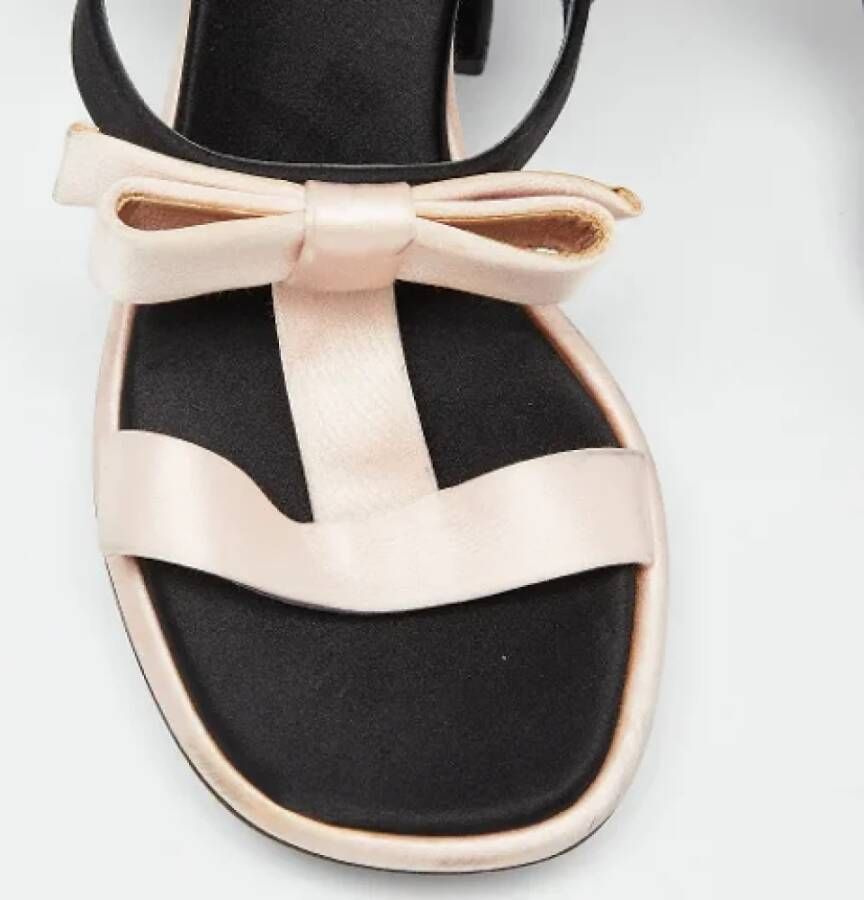 Prada Vintage Pre-owned Satin sandals Pink Dames