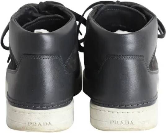 Prada Vintage Pre-owned Suede sneakers Gray Heren