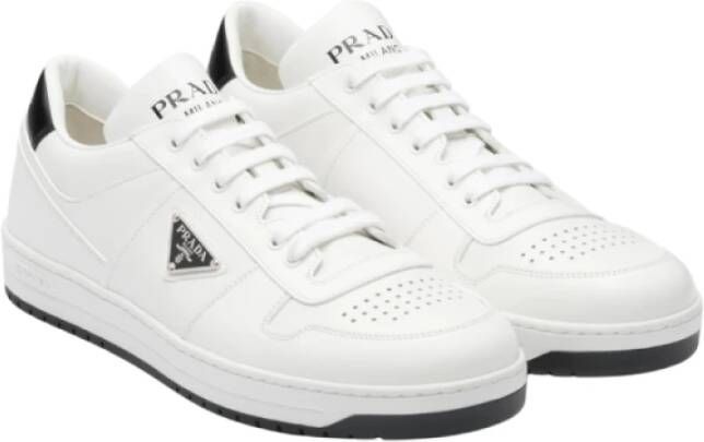 Prada Witte Leren Logo Sneakers met Zwarte Metalen Driehoek White Heren