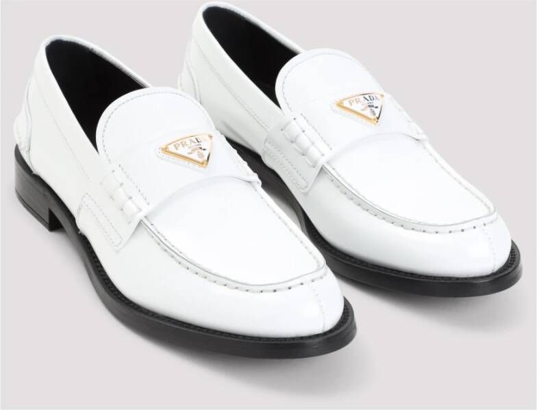 Prada Witte Loafer Schoenen Elegante Schoenkeuze