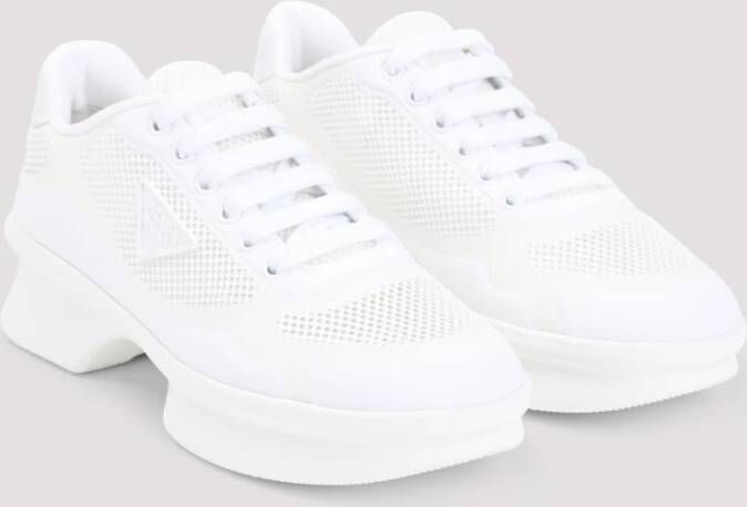 Prada Witte Veterschoenen Elegante Stijl