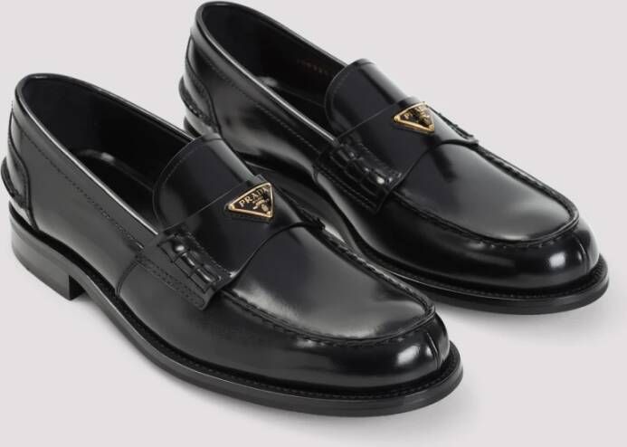 Prada Zwarte Veterschoenen Stijlvolle Look